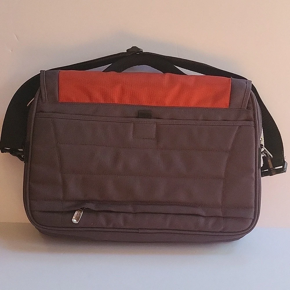 Kenneth Cole Reaction Carry On Trave Office Briefcase Business Bag